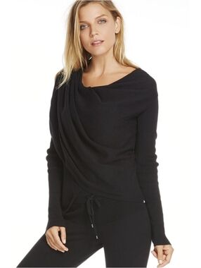 NWT Fabletics Black Savanna Wrap Shrug Sweater Scarf Cardigan Size Medium